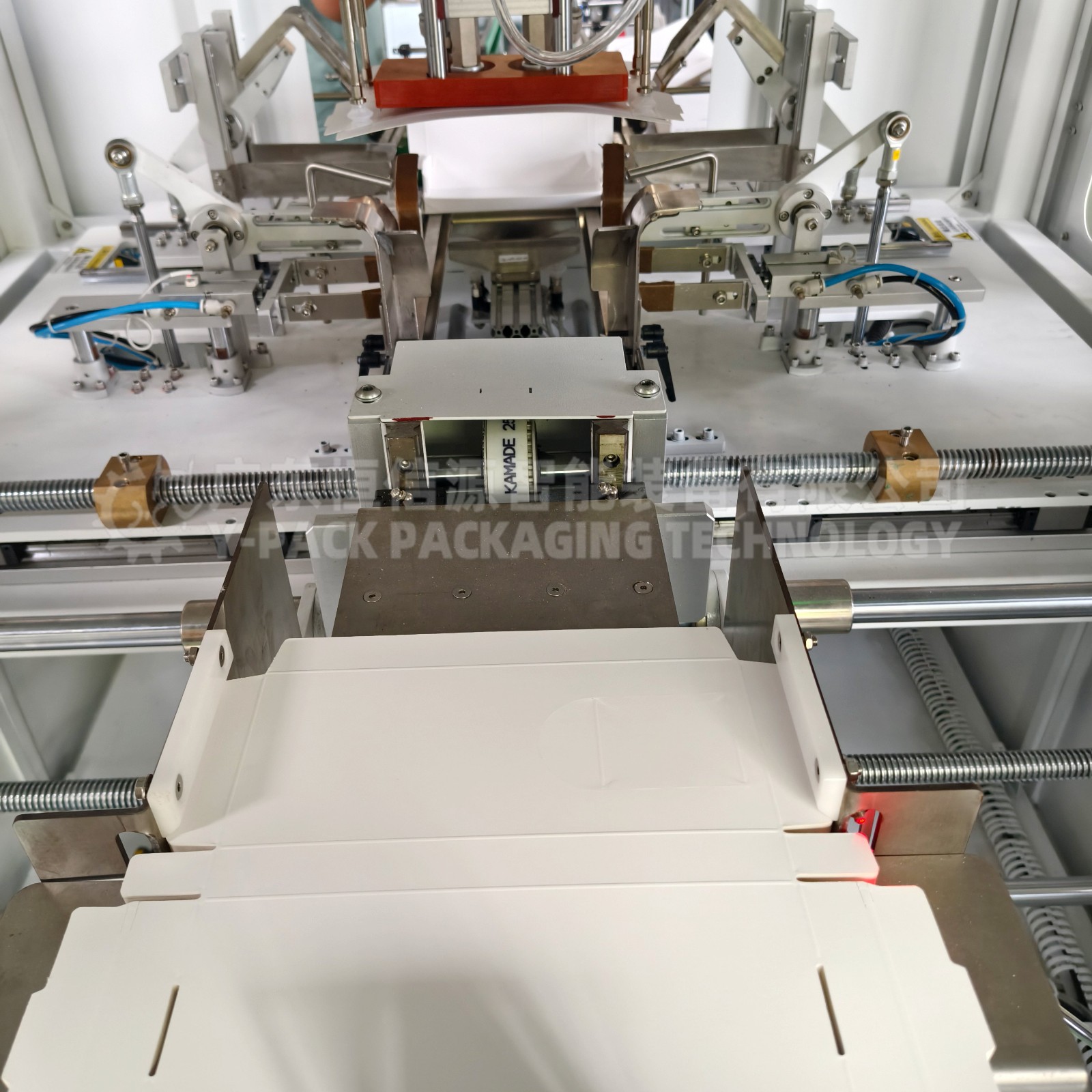 止血带自动封盒机